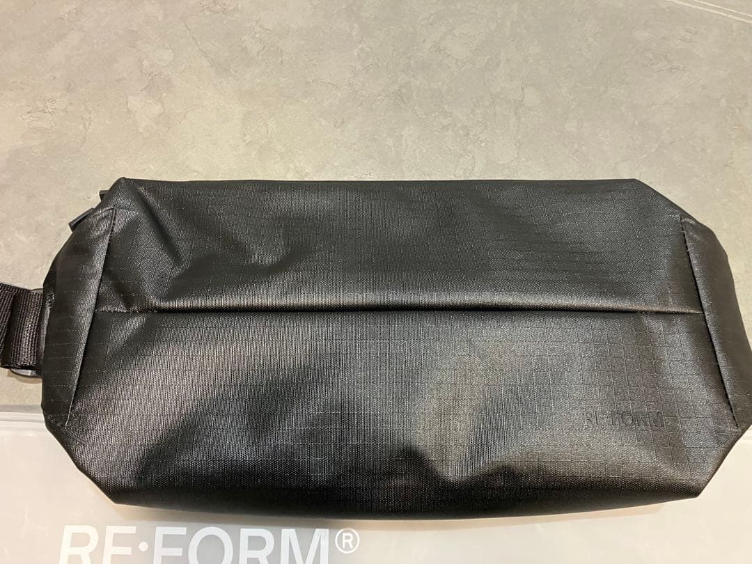 【新品未使用】RE:FORM®　XB:01 CROSSBODY 3L