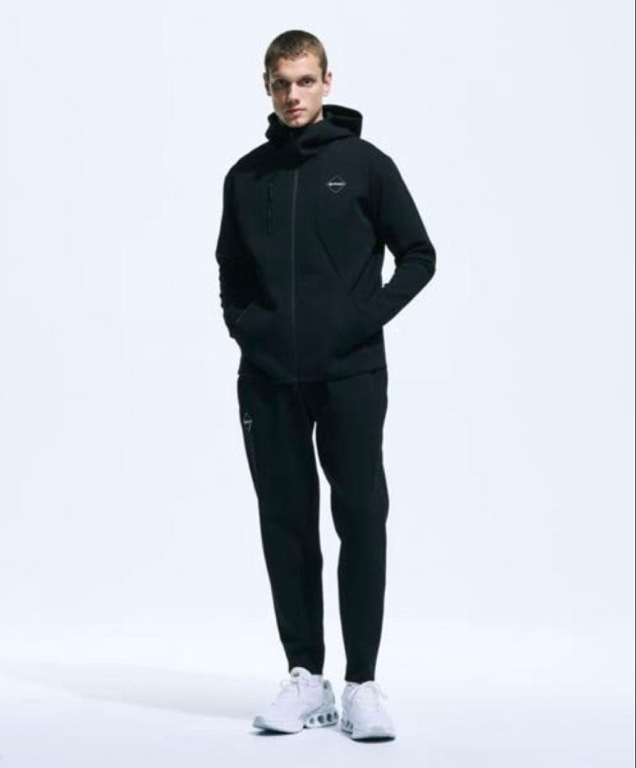ウォーキング・ランニングウェア F.C.Real Bristol TECH KNIT HOODIE&PANTS
