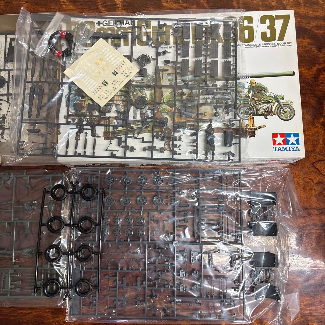 TAMIYA 1/35 プラモデル　戦車　0126o114