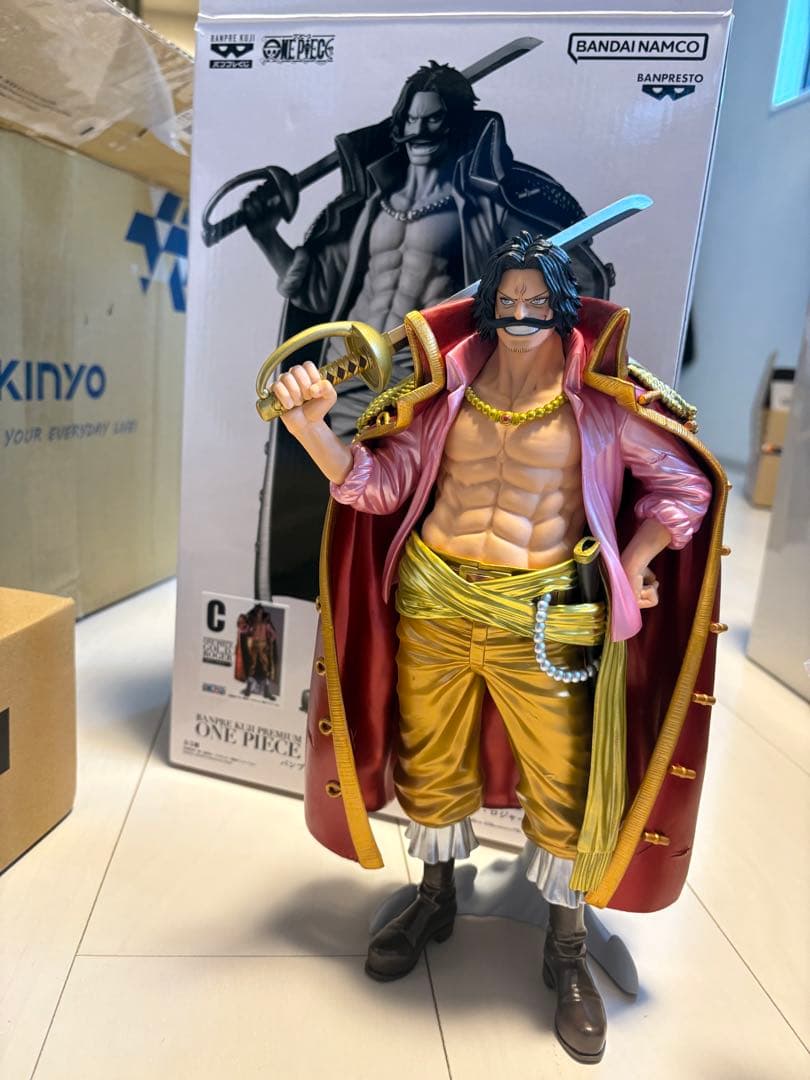 ワンピース　バンプレくじ PREMIUM ゴールド・D・ロジャー C賞