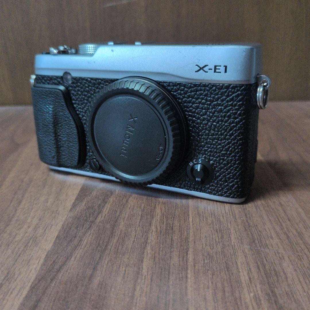 Fujifilm X-E1 ミラーレス一眼 シルバー(ジャンク)