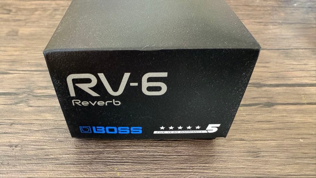 箱付きBOSS Reverb RV-6 ギターエフェクター