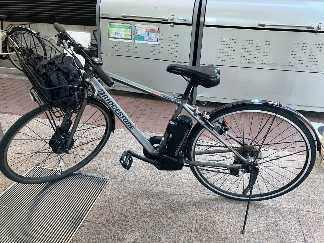 ブリヂストン 電動アシスト自転車 シルバー 28インチ