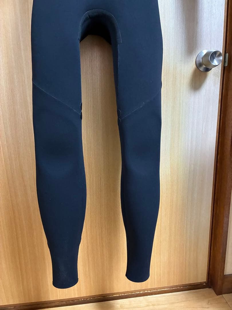 BILLABONG ノンジップウェットスーツ 3×2mm サイズML