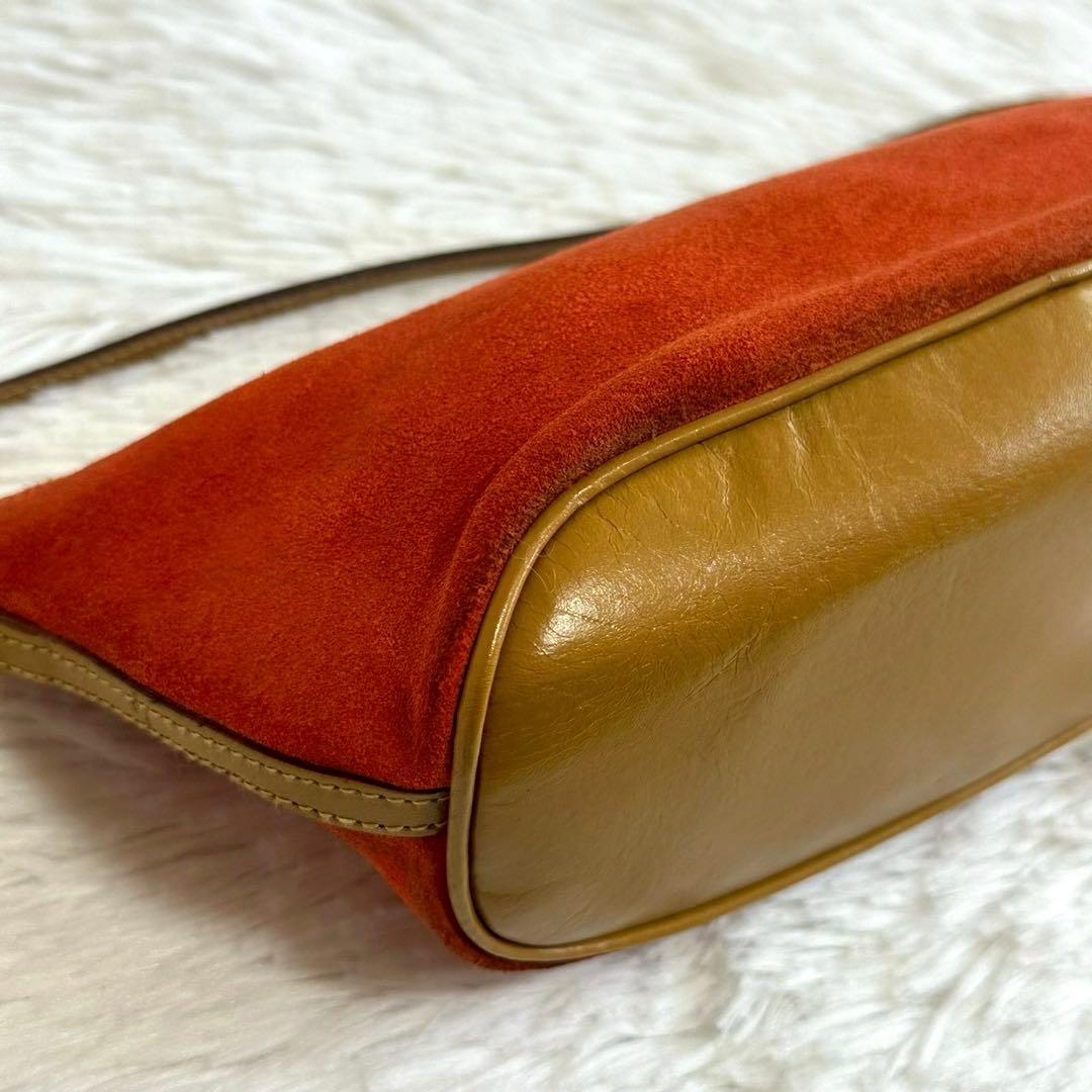 グッチ GGキャンバス アクセサリーポーチ ハンドバッグ ポーチ オレンジ