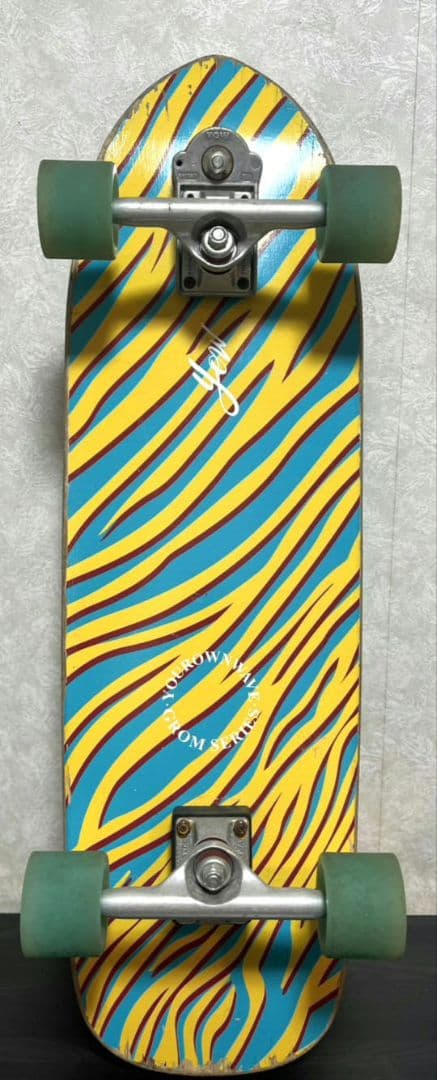 サーフスケートYOW GROM Mundaka ムンダカ ヤウ