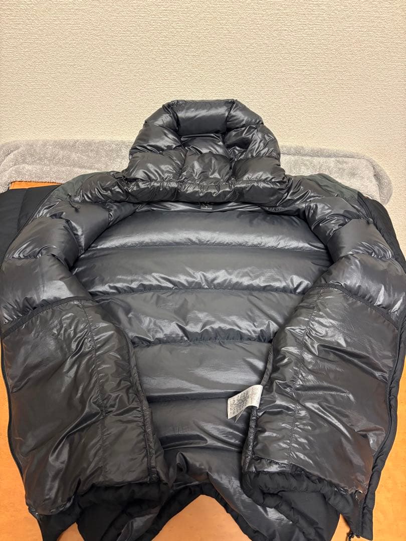 【廃盤品】mont-bell パーマフロストライトダウンパーカ 黒 L