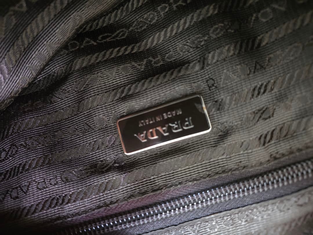 PRADA ナイロンバッグ ベージュ(ゴールド)