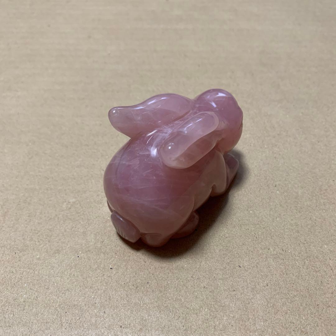 希少　ローズクォーツ　うさぎ　彫刻　置き物　恋愛
