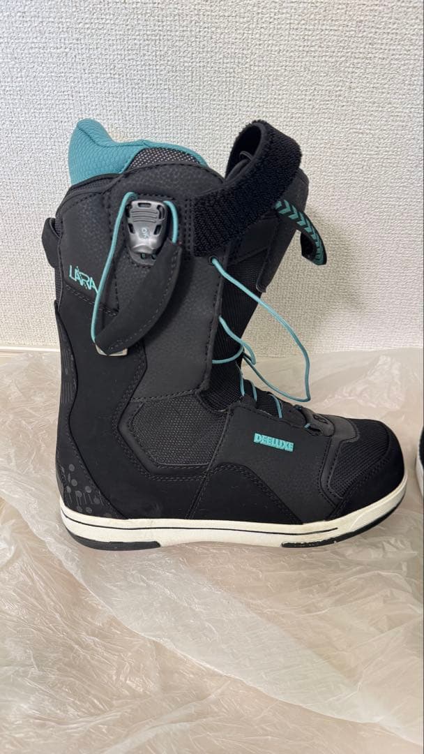 LARA スノーボードブーツ 女性用 ブラック/ターコイズ
