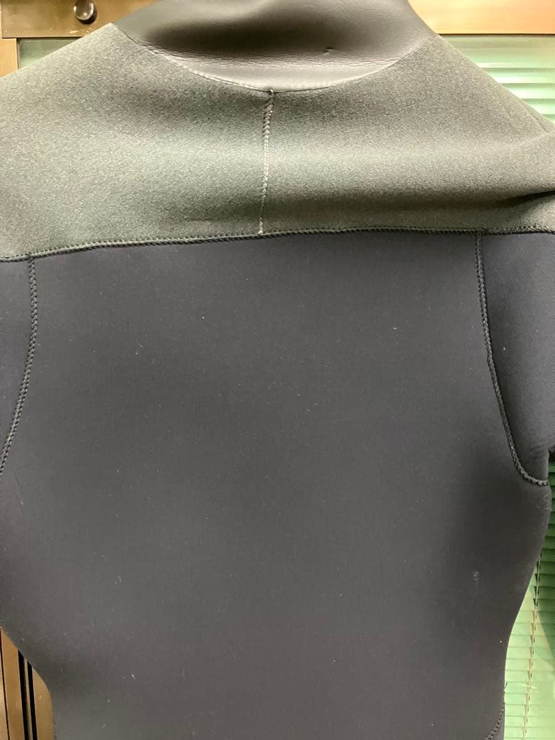 値下げ湘南発！国産MODISHウエットスーツＬサイズ　３ミリセミドライ起毛