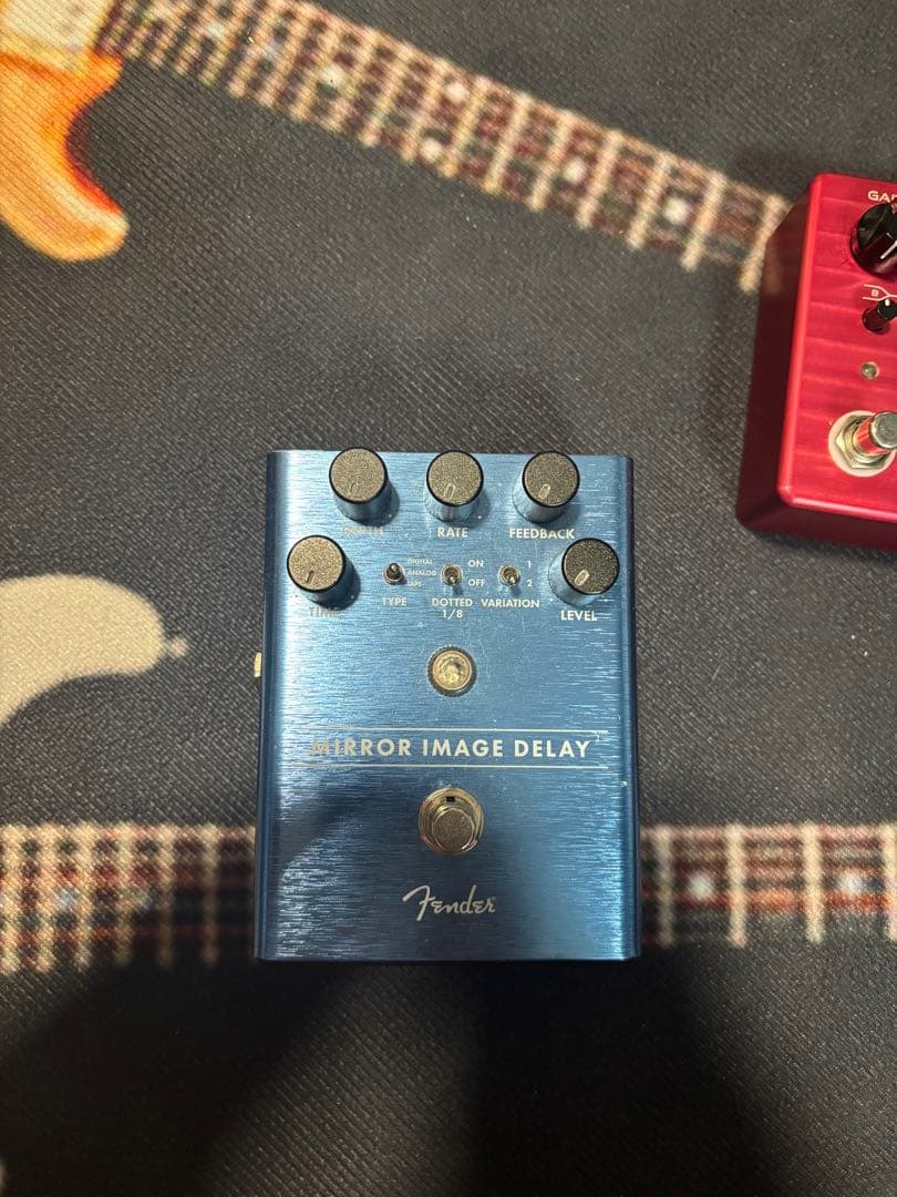ギター Fender Mirror Image Delay