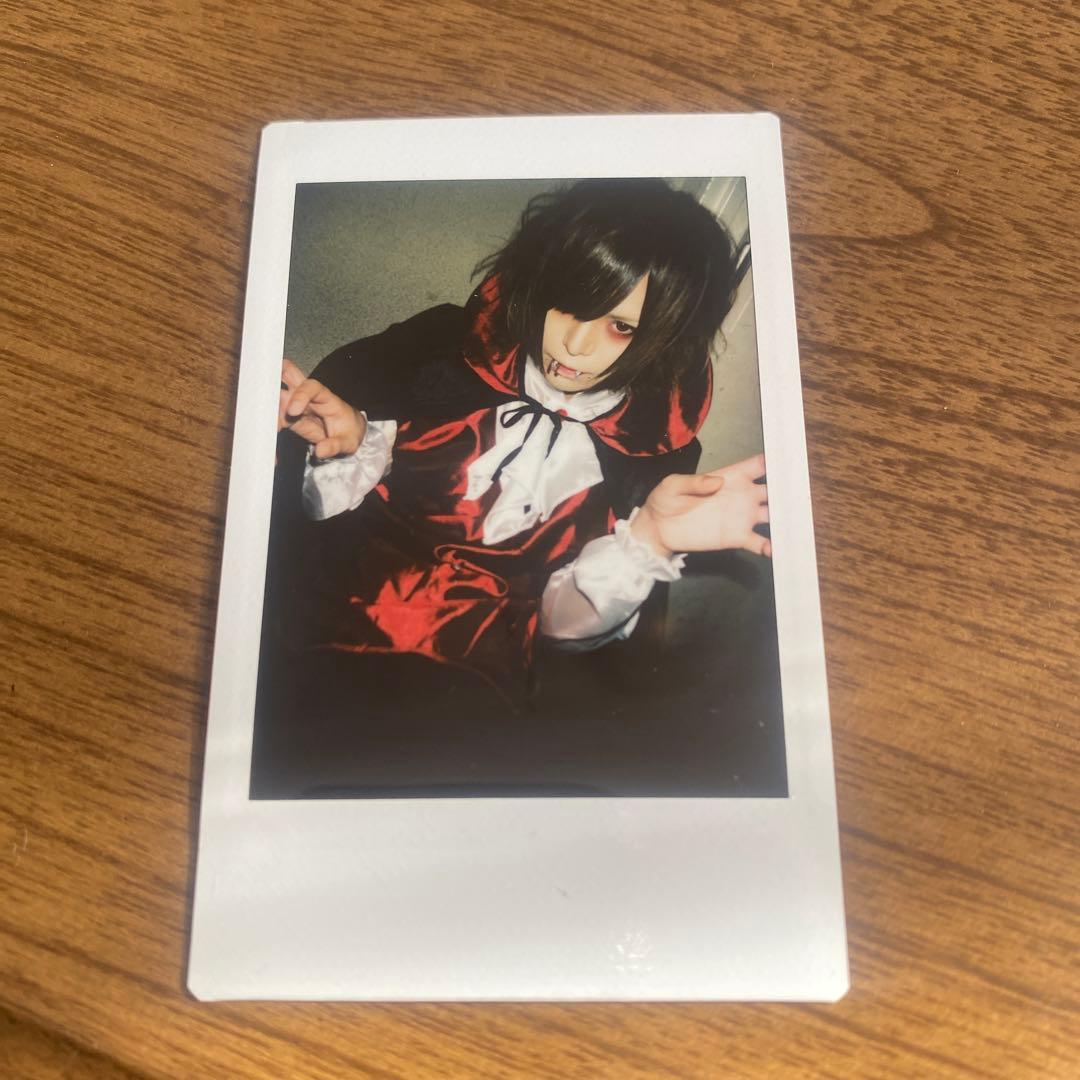 ① マモ R指定 チェキ コスプレ ドラキュラ