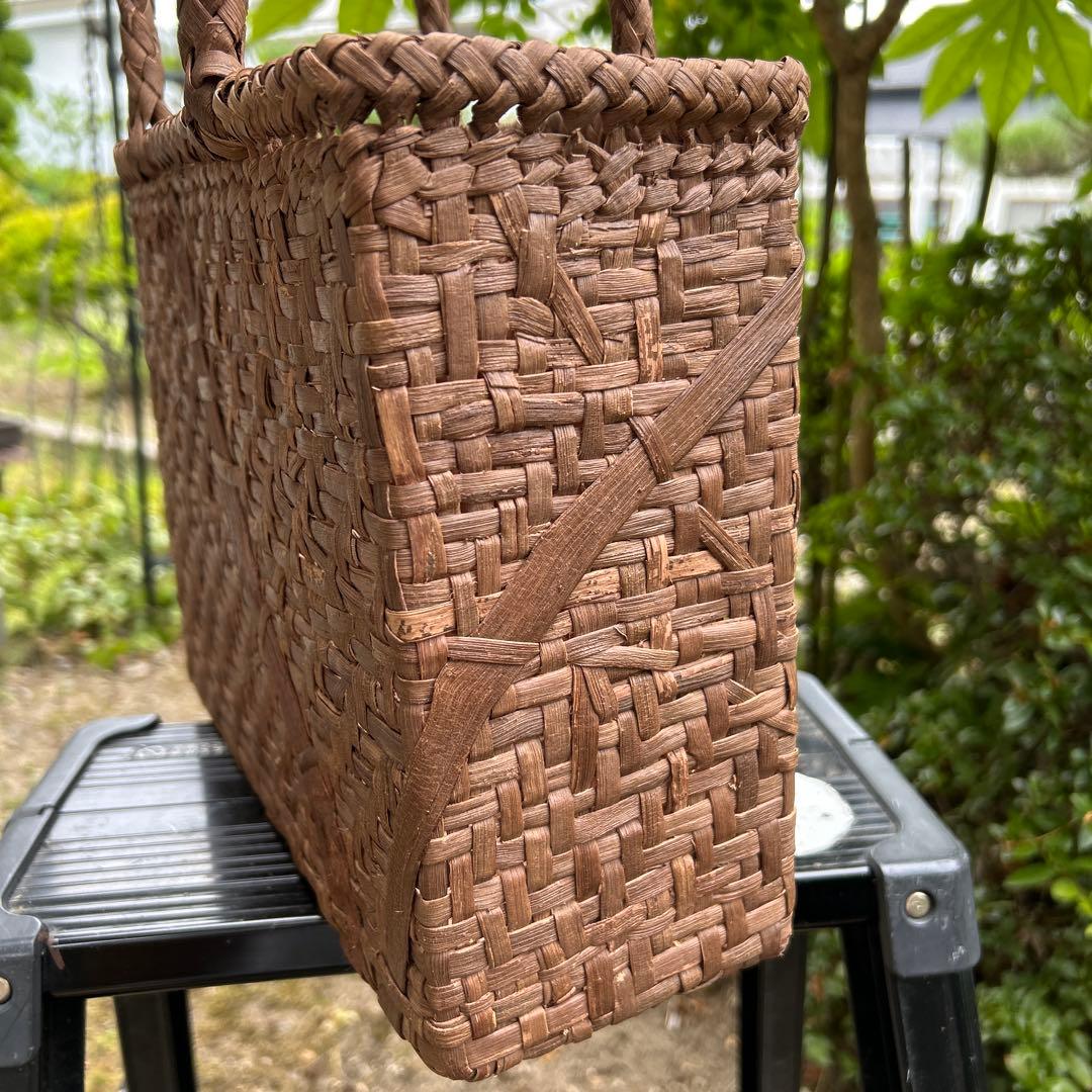 サ*ラ様 山葡萄蔓編み込みかごバッグ