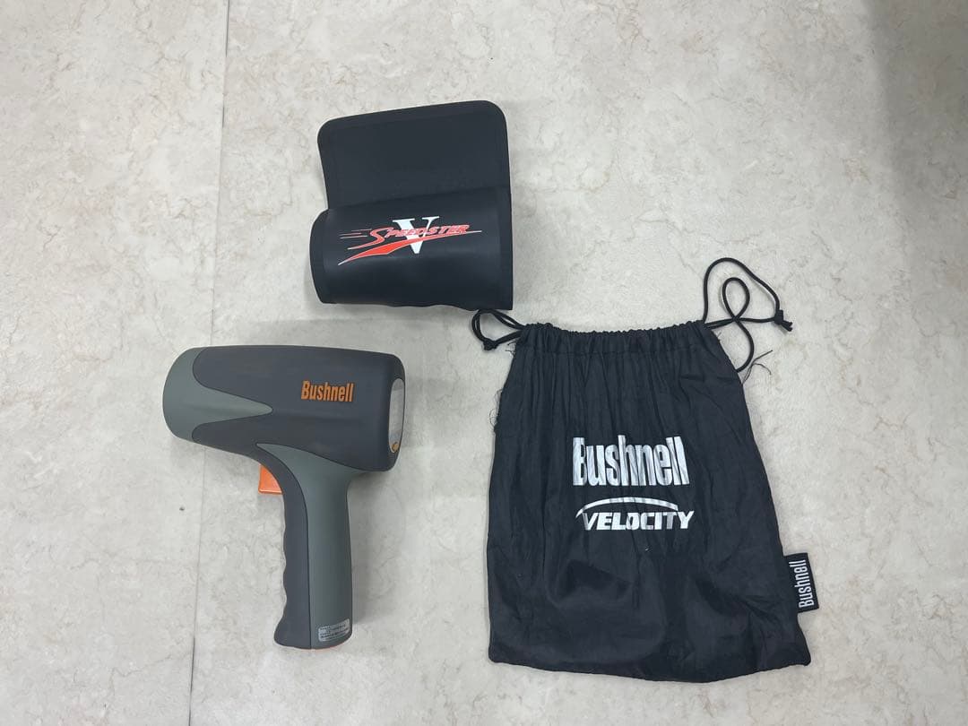 Bushnell Velocity スピードガン 収納袋付き