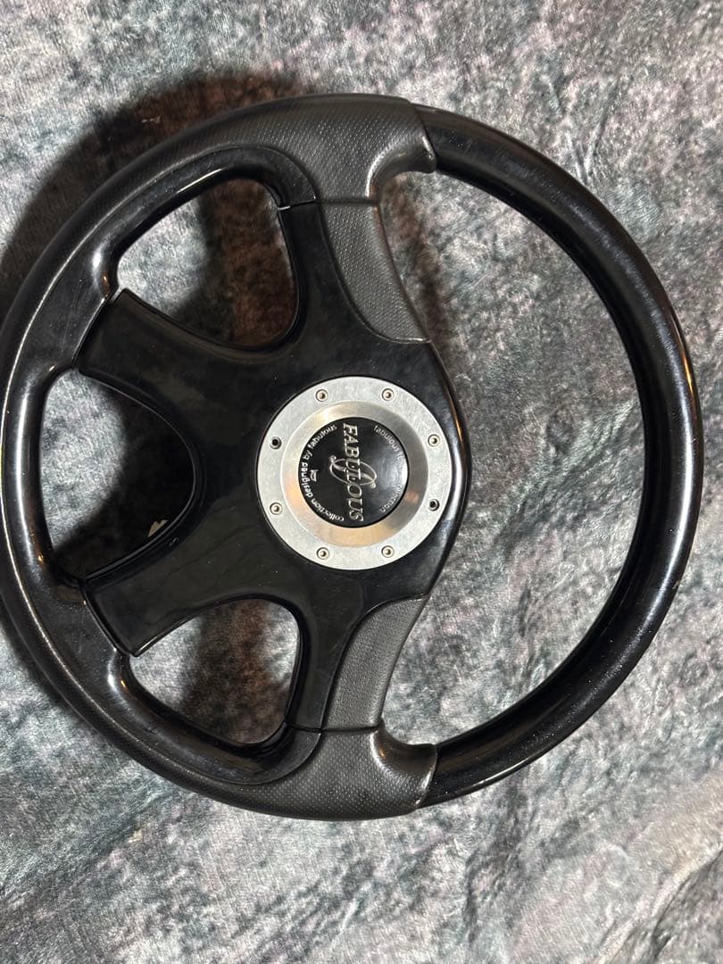 FABULOUS スポーツステアリングホイール