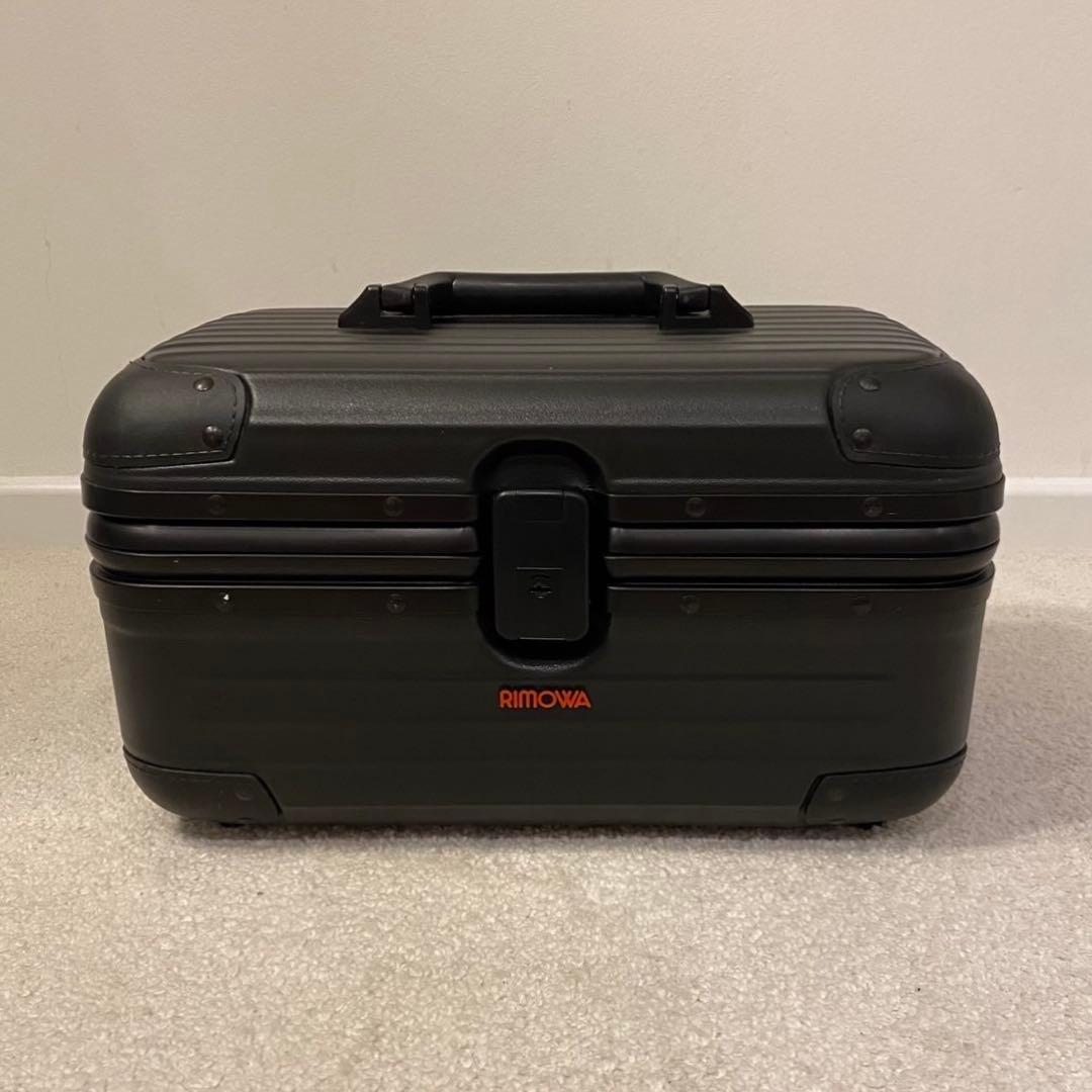 RIMOWA Samba Nova ビューティーケース 18L ブラック 鍵付