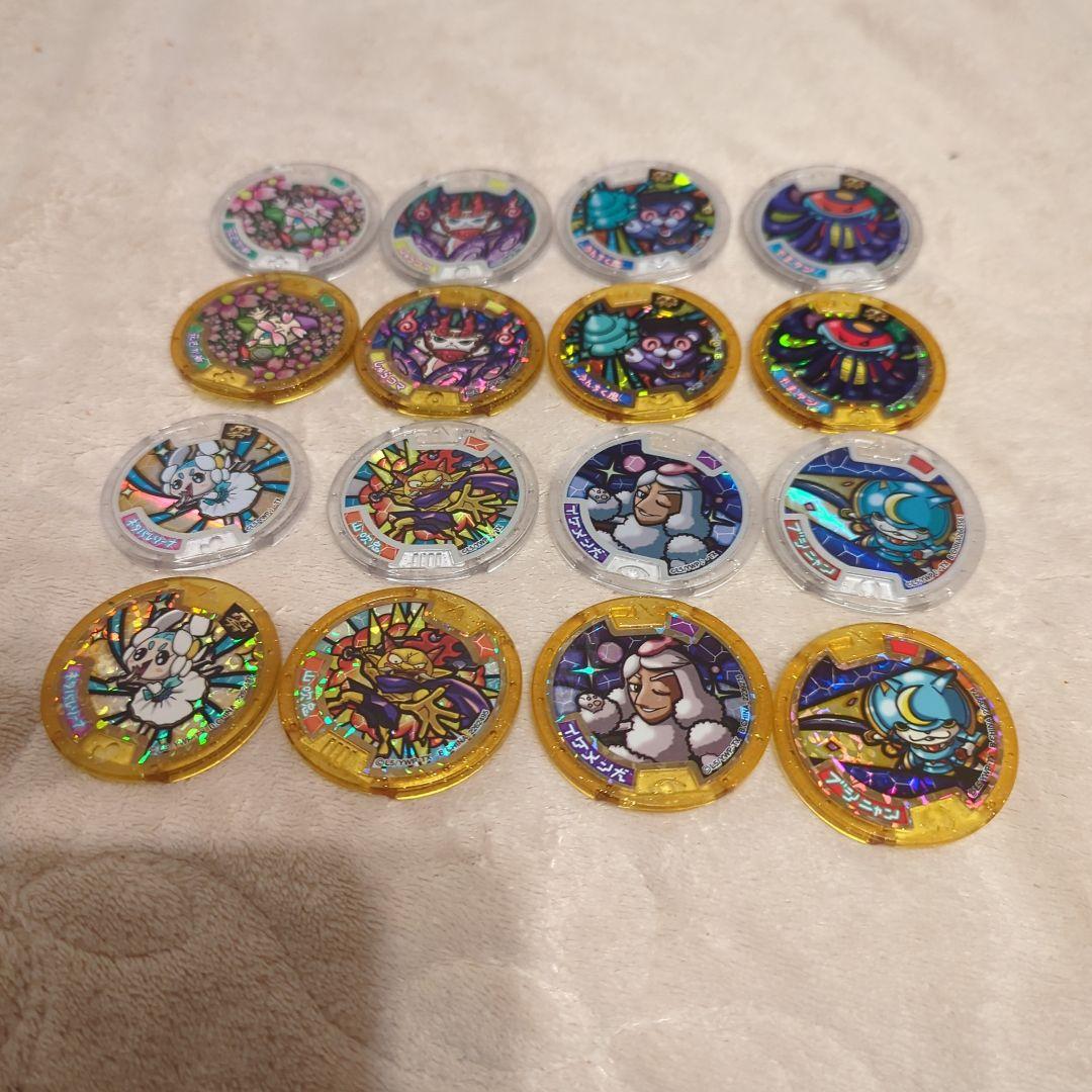 妖怪ウォッチ妖怪メダルクリスタルカラー8種類、初期レジェンド8種類。