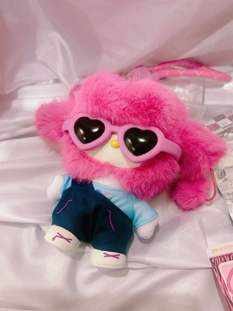 MINISOハローキティpopstarぬいぐるみシークレット