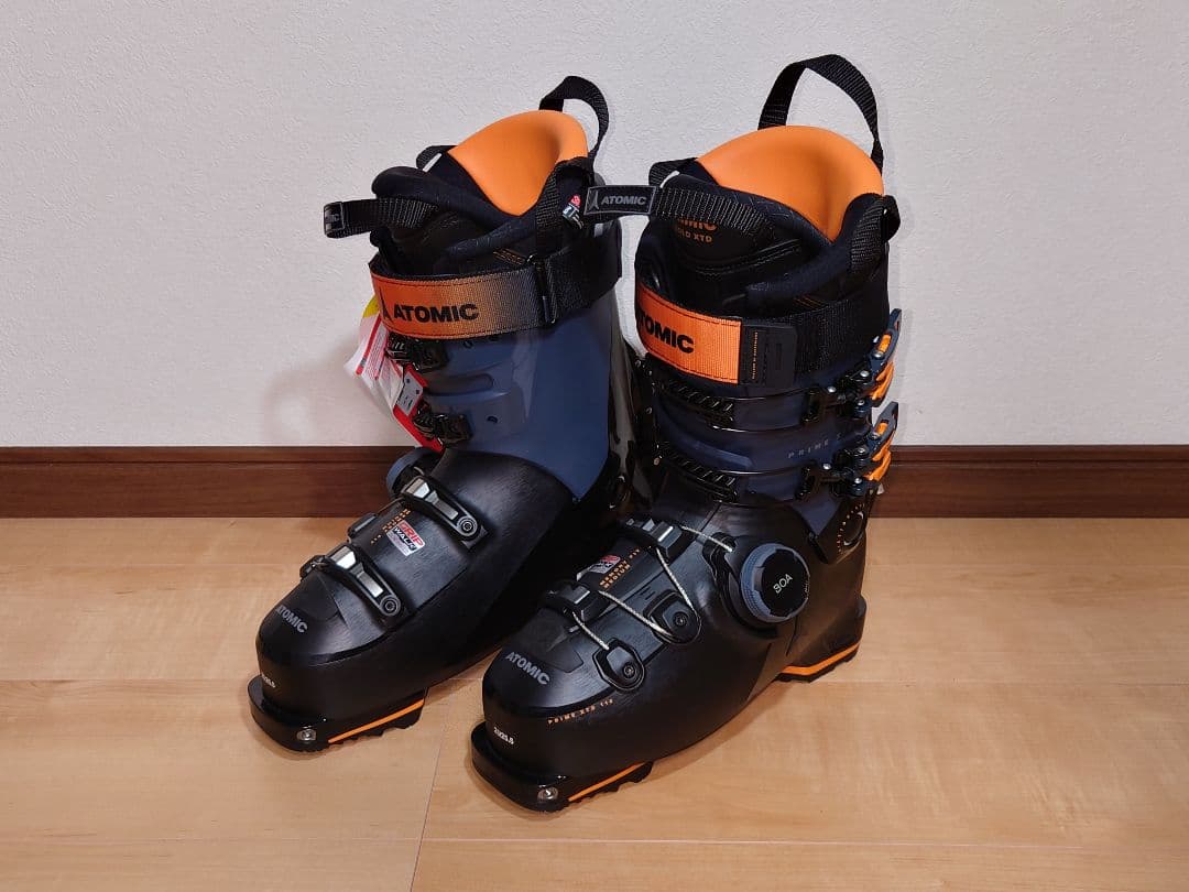 ゆ*ぴ様 ATOMIC スキー用ブーツ ブラック/オレンジ