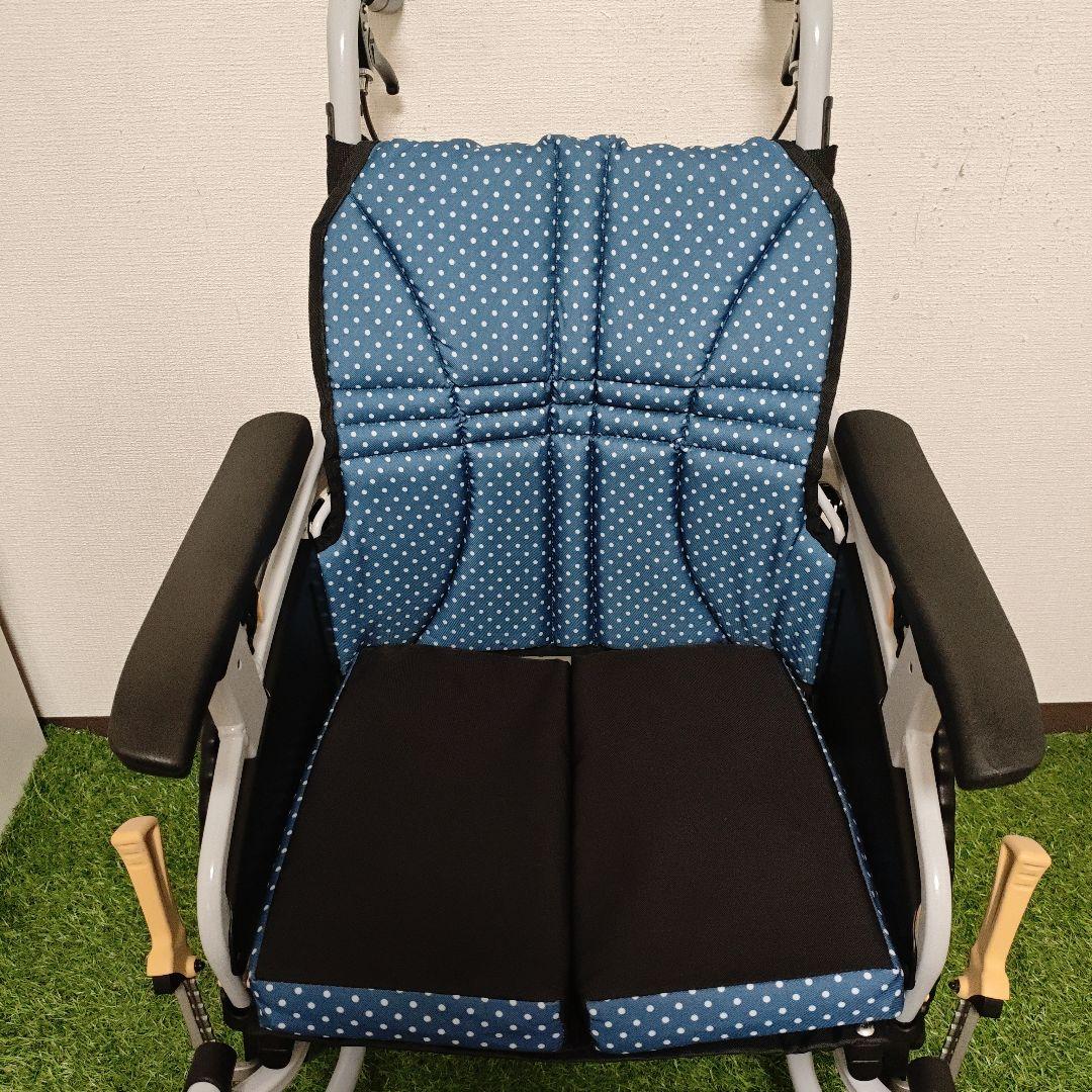 車椅子 日進医療器 多機能 ノーパンクタイヤ 自走型 NA-SU2W