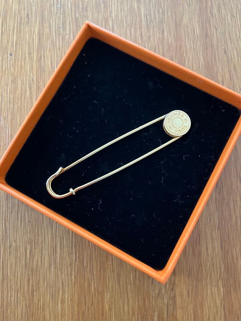 HERMES エルメス セリエ ピンブローチ ゴールドカラー 未使用保管品