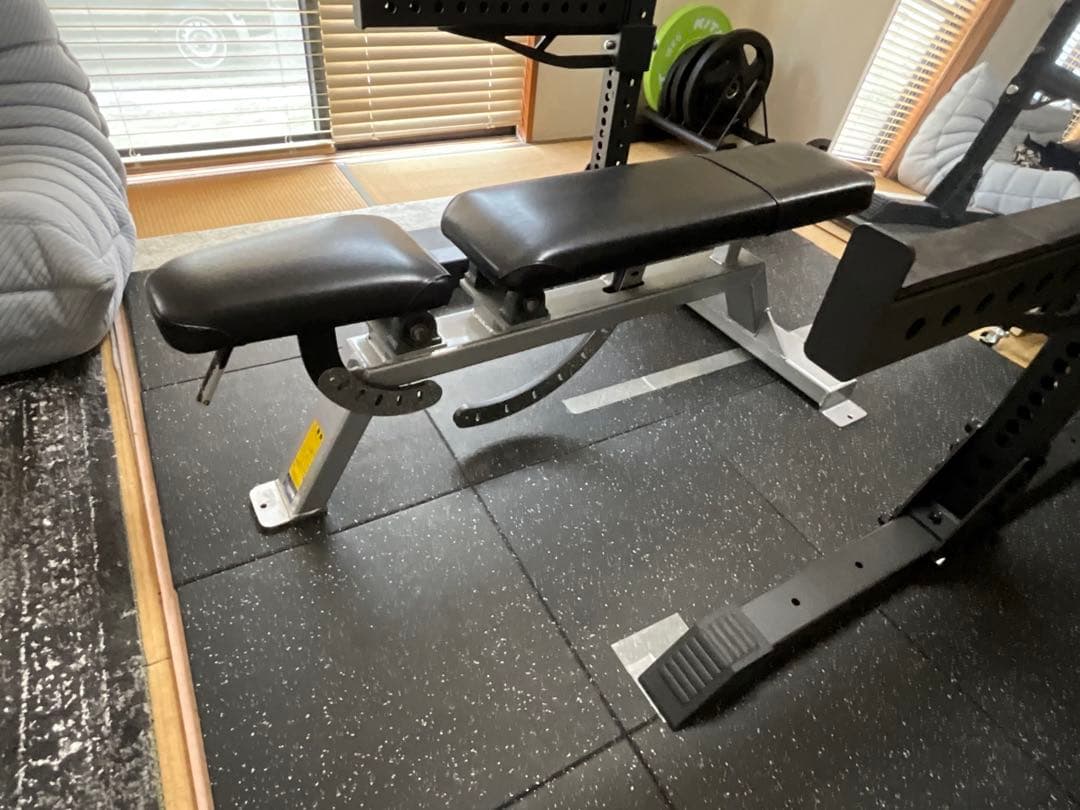 Think Fitnessパワービルダーアジャスタブルベンチ ゴールドジム