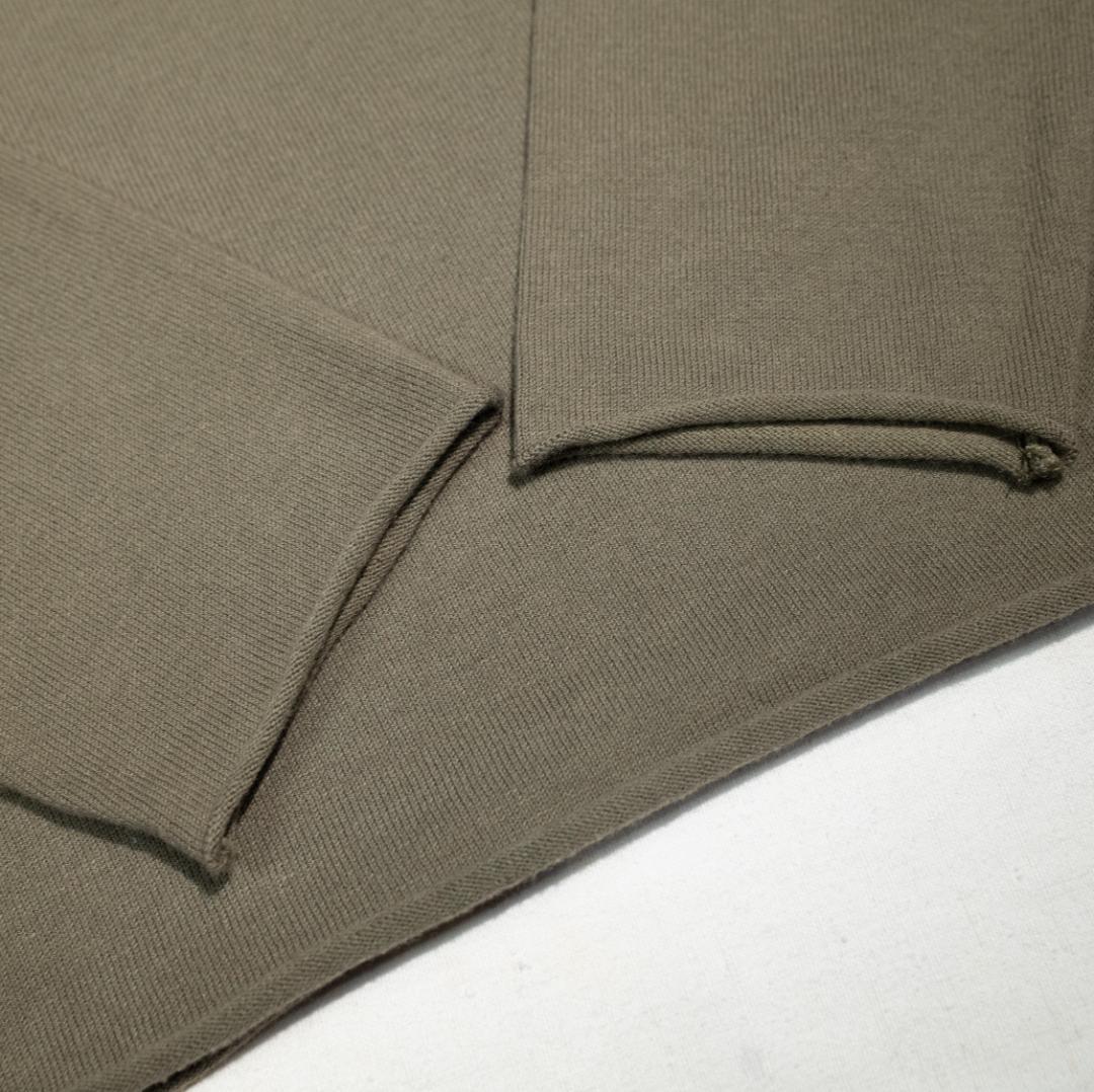 C.P. Company Vネック ニット オリーブ系 ユニセックス メンズS位