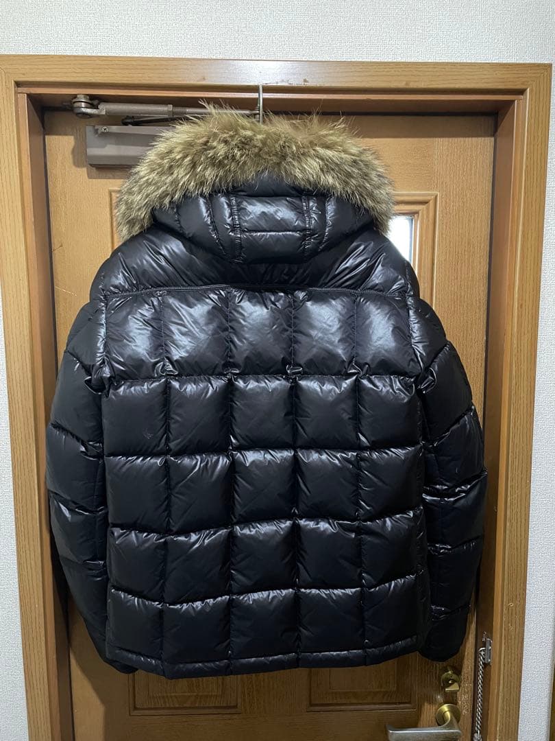 【美品】モンクレール　ヒューベル　サイズ3 ブラック