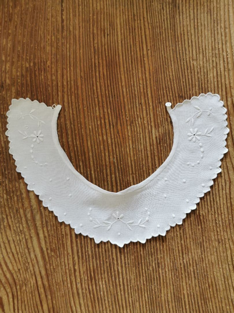 アンティーク フランス アイレット 花刺繍 スカラップ 付け襟 飾り襟