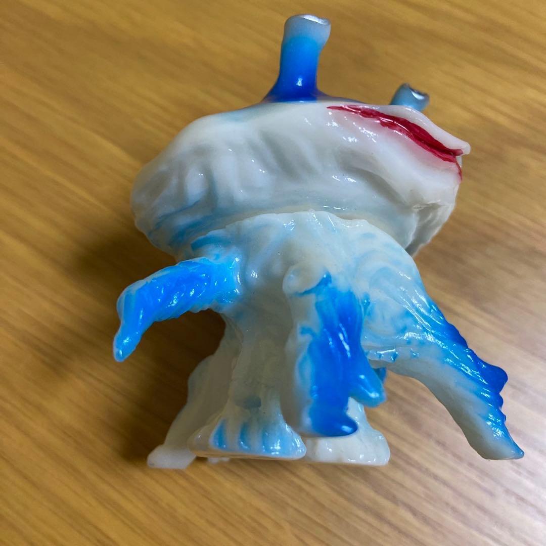 ヤモマーク プニゴン 乳白成型 ソフビ 5438