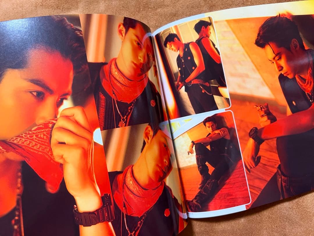 蒼蘭訣 王鶴棣　110枚写真入り個人写真集ワンホーディー写真集34p2023-1