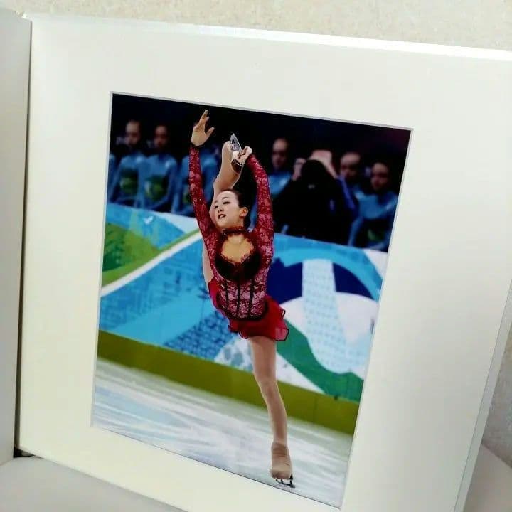 【希少品】 冬季オリンピック バンクーバー五輪2010 浅田真央 サイン&写真