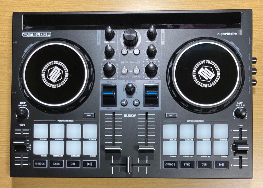 DJ機材 reloop BUDDY