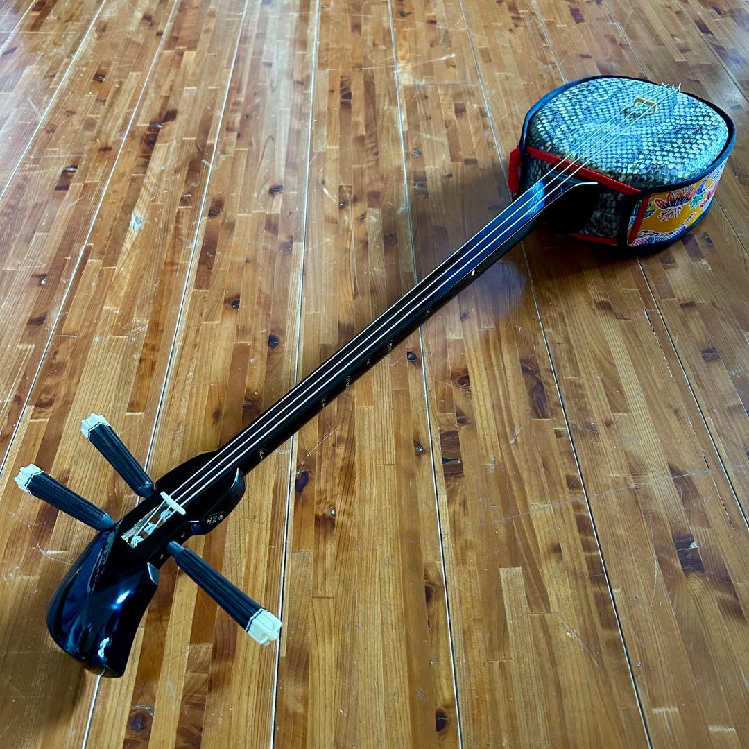 an'ju◼️着払◼️宮古島より◼️ホンモノ本皮三線①◼️女性◼️ケース選択◼️