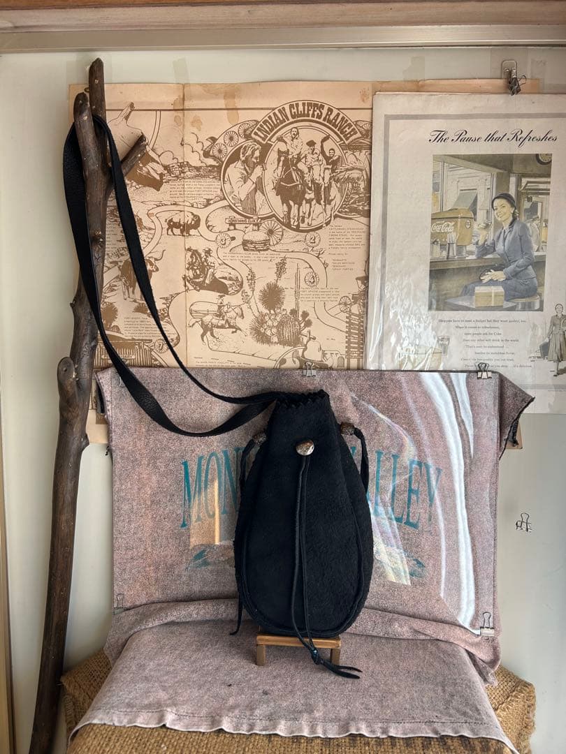 ディアスキン巾着　黒　スエード