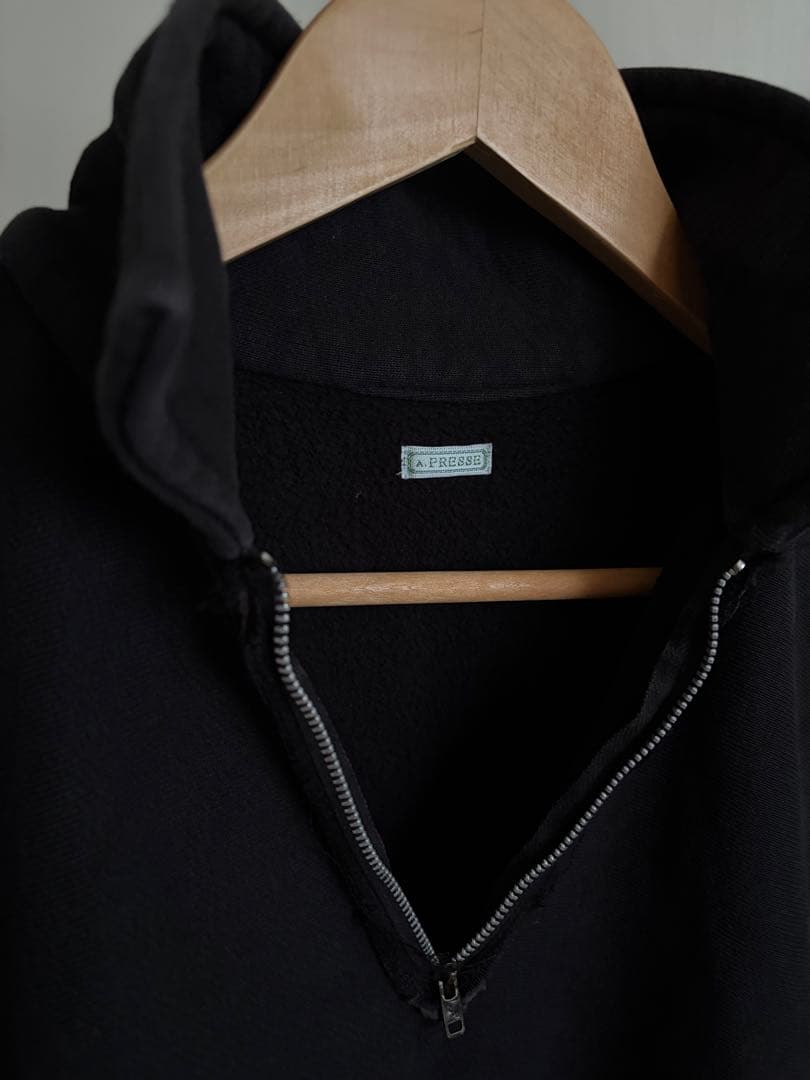 A.PRESSE ハーフジップスウェット