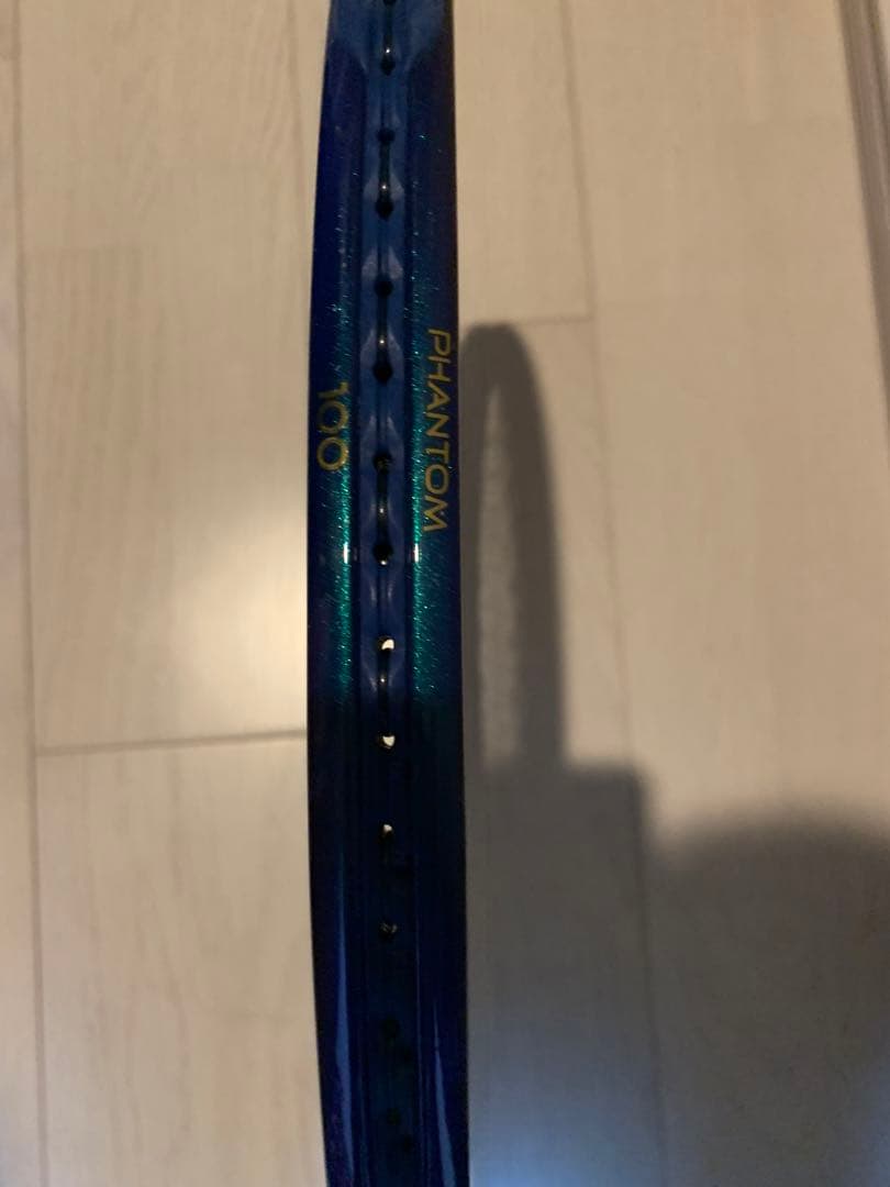 Phantom 100 テニスラケット　グリップ3