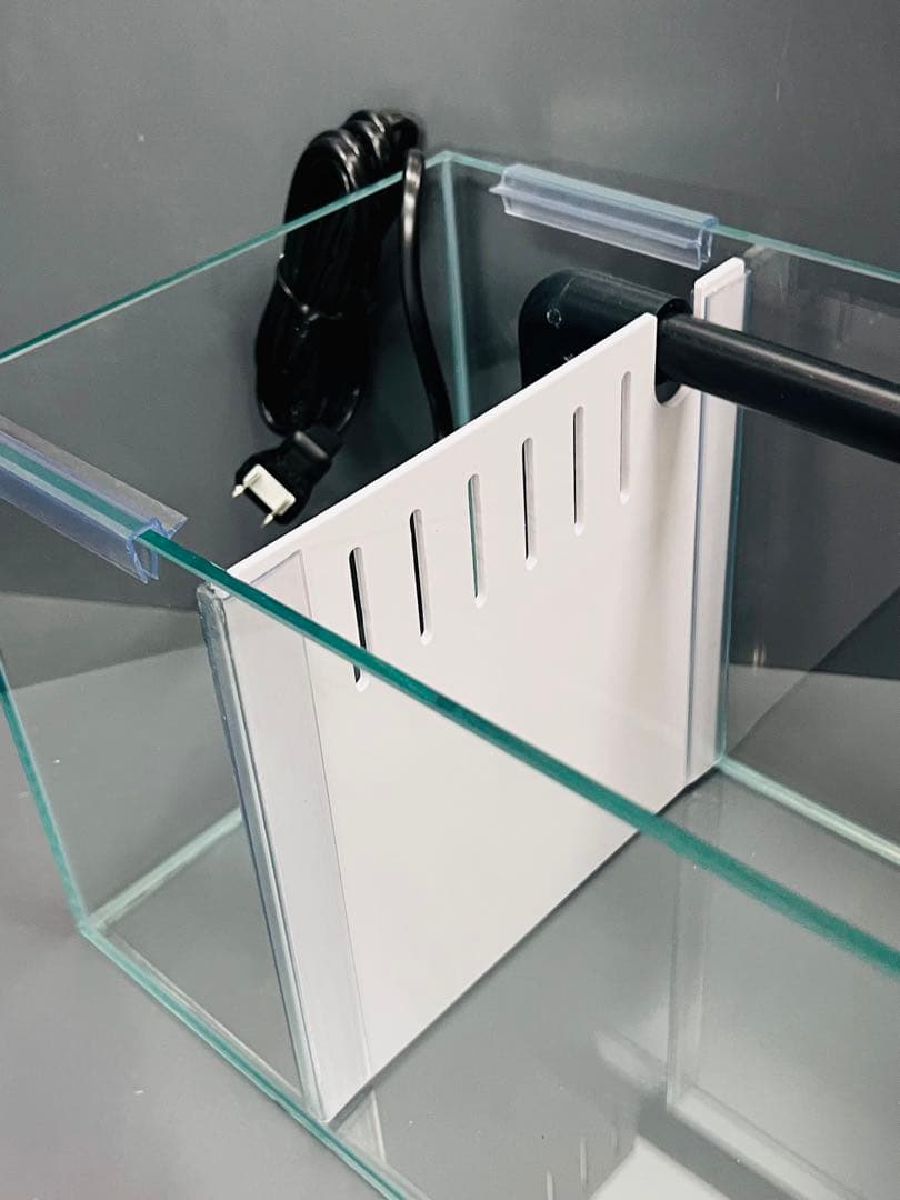 1台限定　特注水槽　600×200×200 3室　クリア　Rioポンプ付　未使用