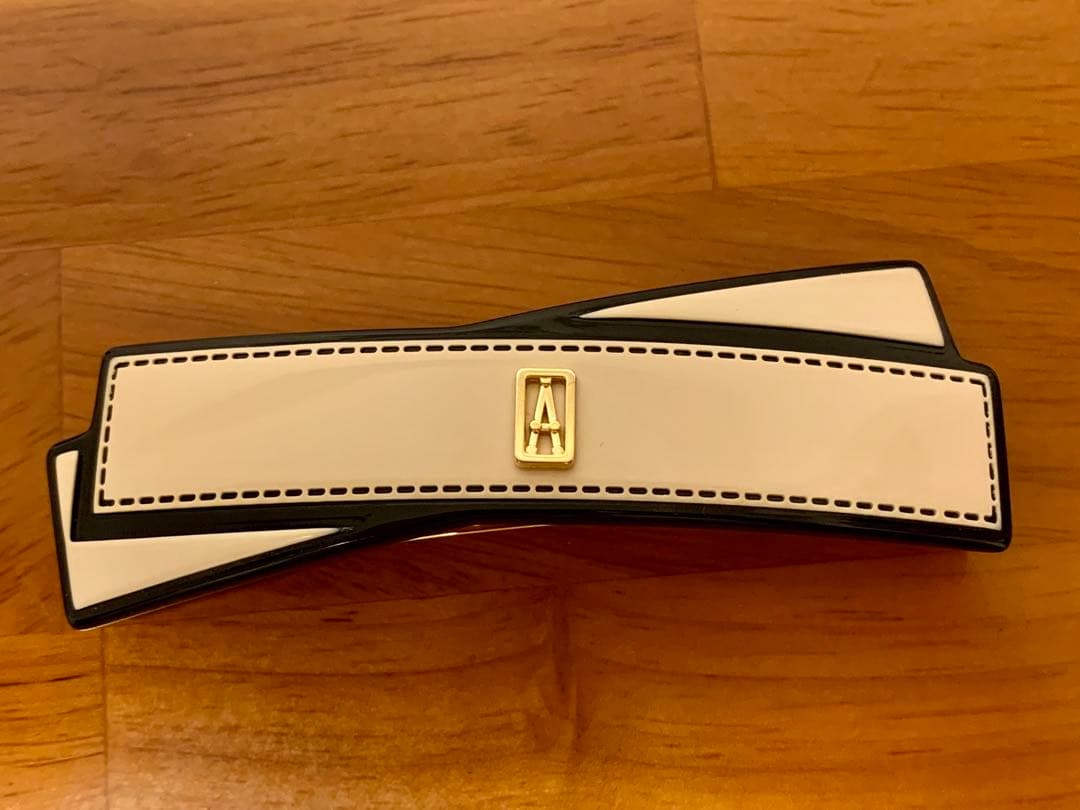 アレクサンドルドゥパリ/ バレッタ8㎝金具(ベージュ)