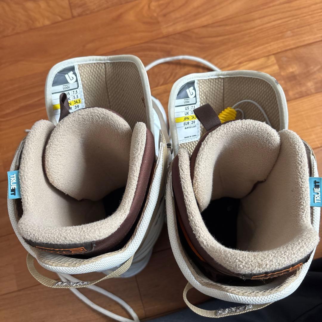 BURTON スノーボードブーツ(女性用) ホワイト/ゴールド