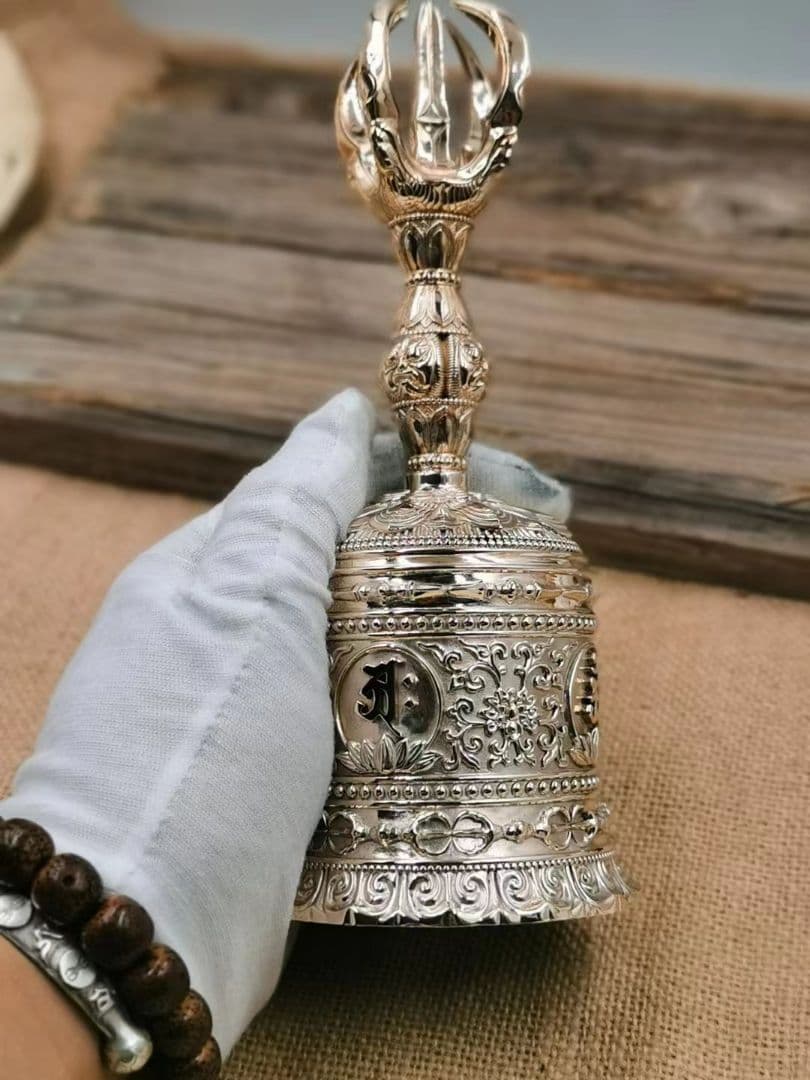 【修縁堂】密教法具 真言宗 鬼面の鈴 金剛鈴 種子字 金剛降魔法器仏具