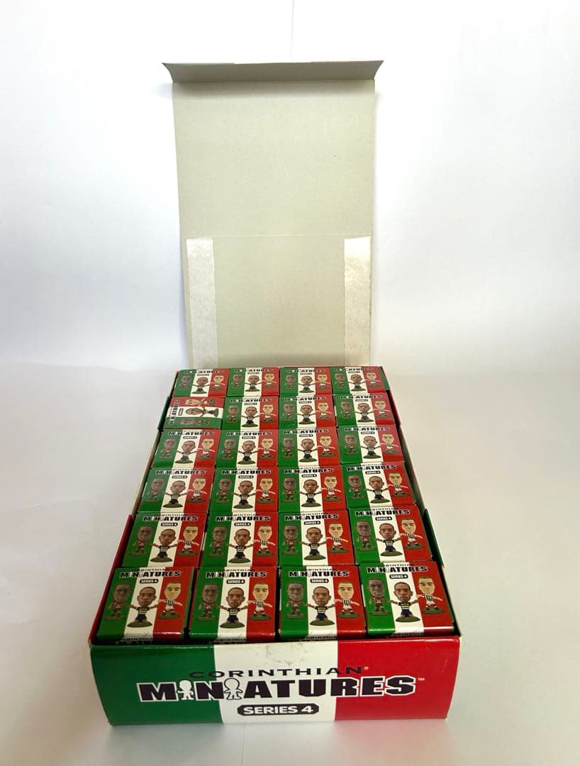 コリンシアン　サッカー　イタリア　セリエA  フィギュア　1カートン　1箱