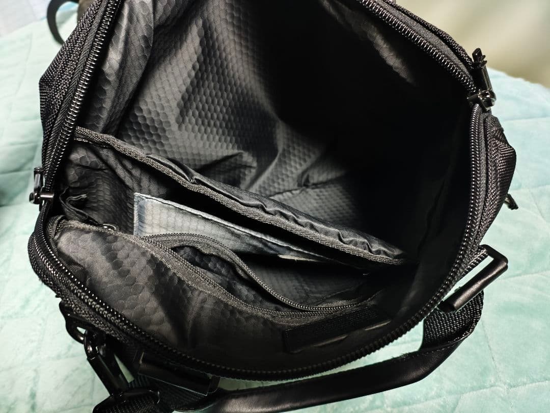 tumi ブラックナイロンビジネスバッグ Alpha Bravo