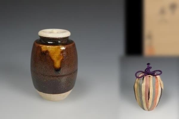 ろ*み様 一陶 瀬戸茶入 金剛金襴仕覆 共箱 茶道具