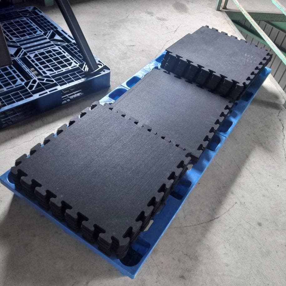 トンデミーナ中古ジムゴムマット・WILDシャフトセット（引取り限定）