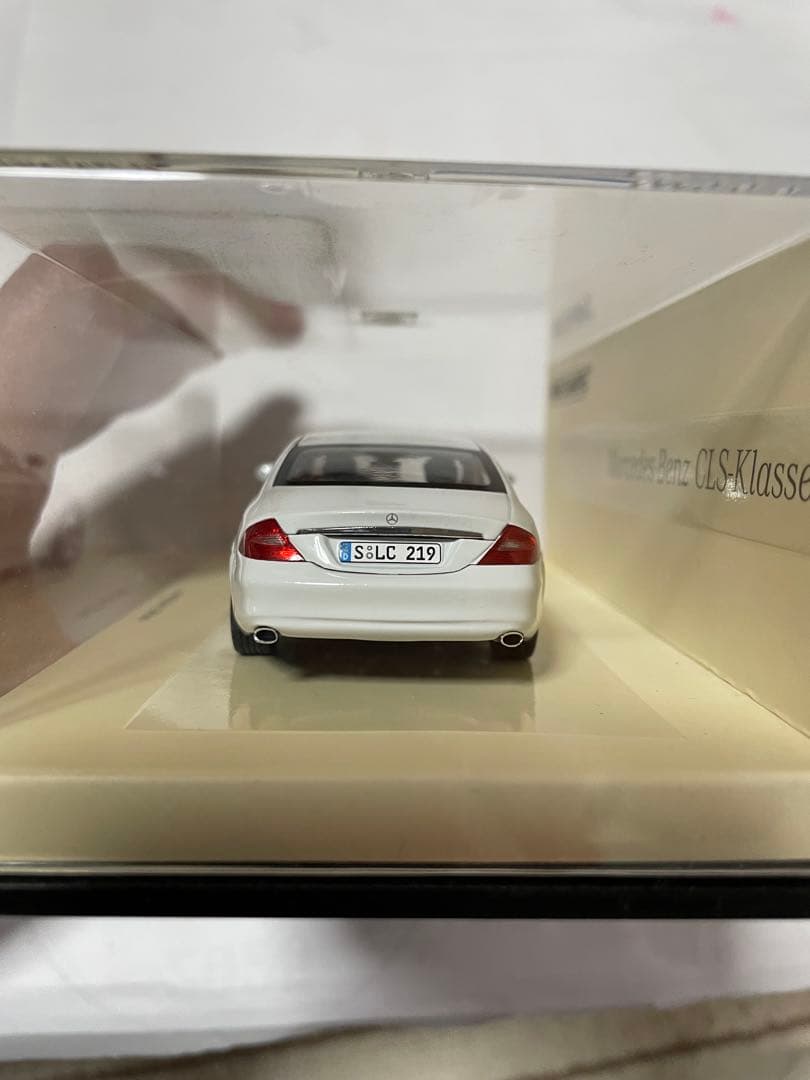 Mercedes-Benz G 55 AMG ブラックとCLS ホワイトのセット