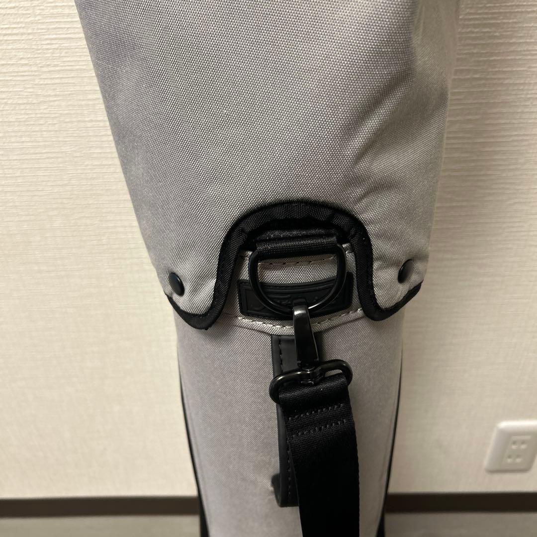 美品 未使用 タイトリスト 細身 キャディバッグ グレー フード付き直立型