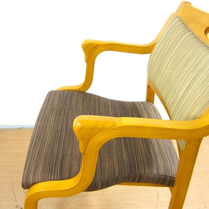 介護用木製椅子 アーム付き ダイメトロール　カルファイバー　姿勢保持　粉瘤　糜爛