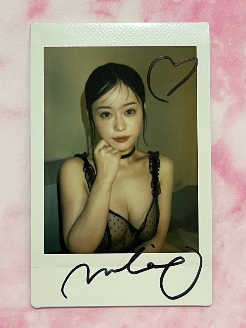 CJ126 MINAMO オフィシャルカードコレクション 直筆サイン入りチェキ①